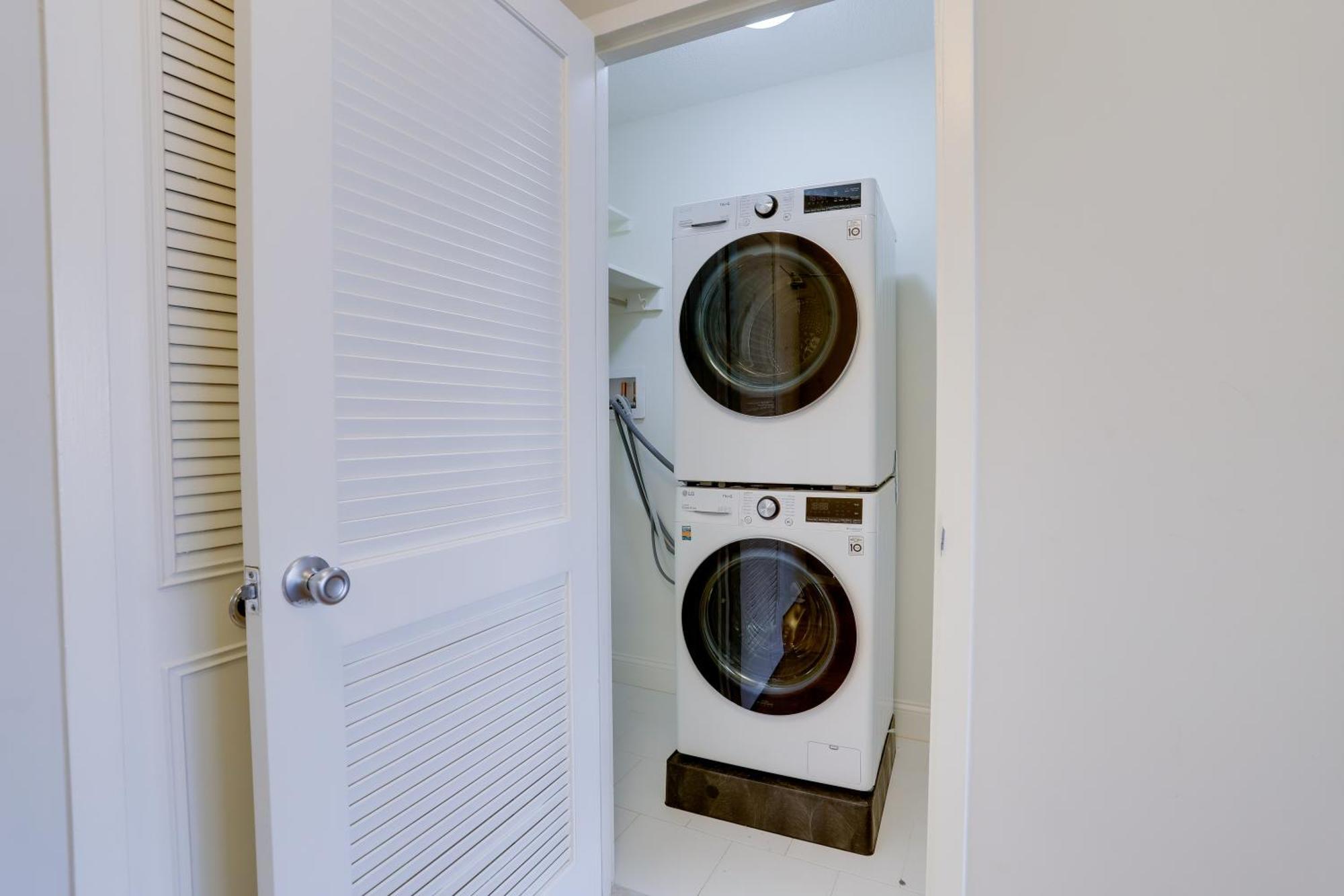 Beautiful 2Br Apartment At Crystal City With Gym Arlington Exteriör bild
